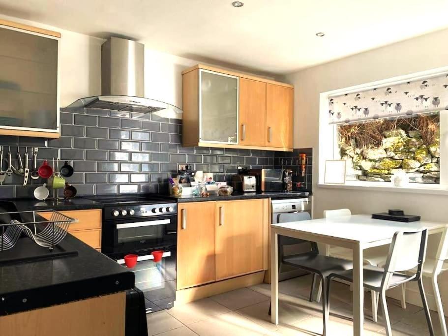 Zipworld Waterfalls Eryri Dogs Welcome 3 Bed Sleeps 5 Blaenau Ffestiniog Eksteriør bilde